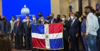 Abinader recibe en el Palacio Nacional a los Gigantes del Cibao