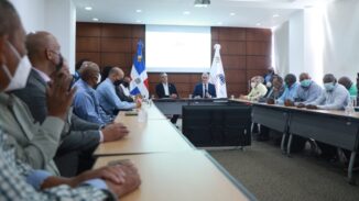 Gobierno aumenta al doble salario trabajadores del sector azucarero