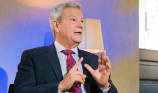 Ministro dice que subsidios a transportistas evitan alzas pasaje