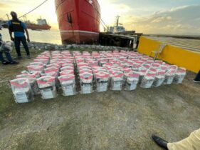 DNCD ocupa 659 paquetes de cocaína en Peravia y arresta a tres hombres