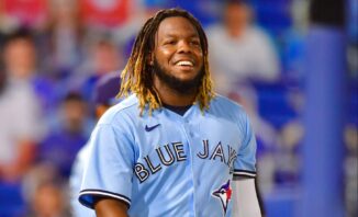 Vladimir Guerrero Jr. sobresale en triunfo de Azulejos sobre Yankees
