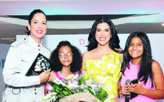 Tania Medina presenta su obra ‘La belleza de amarme’