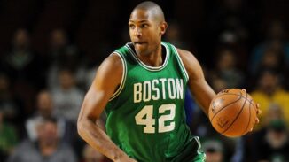 Dominicano Horford guía remontada de Celtics sobre Warriors