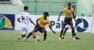 Atlético Pantoja lidera acciones en la Liguilla del fútbol dominicano