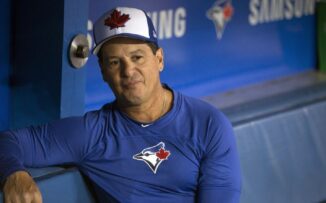 Charlie Montoyo despedido como manager de Azulejos