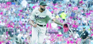 Sandy Alcántara se coloca al frente lucha Cy Young