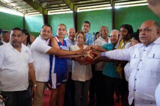 Autoridades dan inicio al Clásico de Baloncesto U25 femenino de Libasado