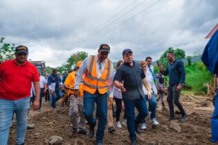 Gobierno ejecuta acciones en apoyo a familias afectadas por lluvias en Manabao