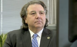 Renuncia Rafael Velazco Espaillat como superintendente Electricidad