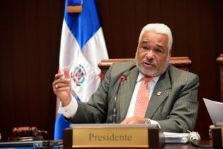 Cámara de Cuentas: “En gestión de  Camacho hay errores en registros de cuenta de servicios personales de Cámara de Diputados”