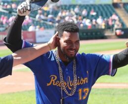 Carlos Franco firma para la Liga Profesional de Beisbol de Taiwan