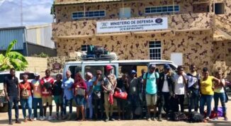 Cesfront detiene autobús con 23 haitianos ilegales