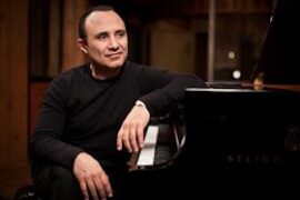 Michel Camilo ve «muchísimo» futuro en la música clásica, pese a la efervescencia que causa en el mundo el género urbano.