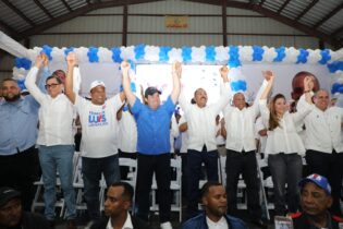 PRM juramenta a los alcaldes de Montecristi y Guayubin
