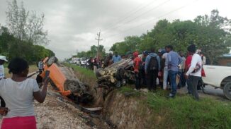 Tres muertos y dos personas heridas en accidente entre dos vehículos en la «curva del 11», carretera Higüeral – La Romana.