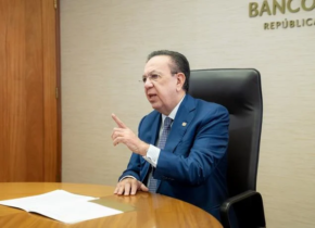 Valdez Albizu destaca el rol estabilizador de los bancos