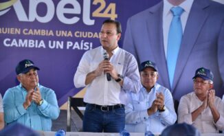 Abel Martínez presenta propuestas para potenciar la agropecuaria en el país