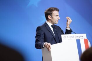 FRANCIA: Presidente Macron cree que «la paz es posible» en Ucrania
