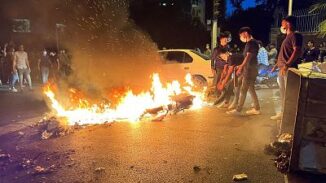 Irán acusa a EE.UU, Reino Unido e Israel de incitar las protestas