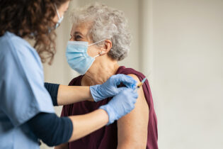 Advierten aumento en Europa de covid-19 en mayores de 65 años