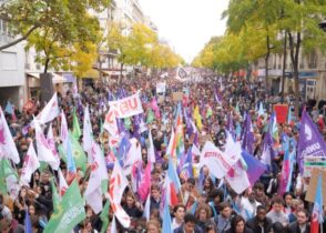 FRANCIA: Miles personas toman las calles de París contra carestía
