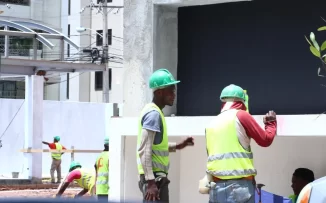 Unos 1,000 adquirientes vivienda se quejan por alzas de constructoras