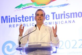 Presidente Abinader: Buscamos convertir a RD en destino turístico preferente ligado a la industria del cine internacional