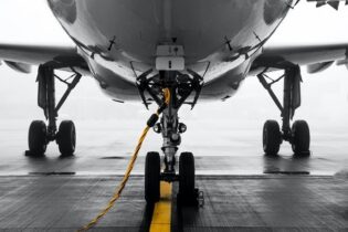 EEUU: Accidente de avioneta deja sin electricidad a unas 85,000 personas