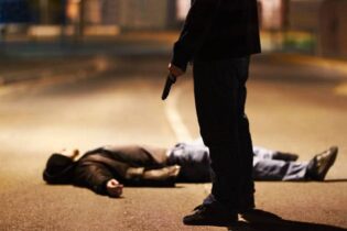 Hombre asesina a otro de cuatro disparos por darles “likes” a fotos de su novia