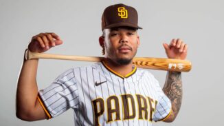 Estrellas Orientales reciben al catcher Luis Campusano