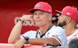 Escogido despide a su manager Pedro López tras mal inicio de temporada