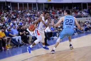 Un triunfo contundente para la selección nacional de baloncesto