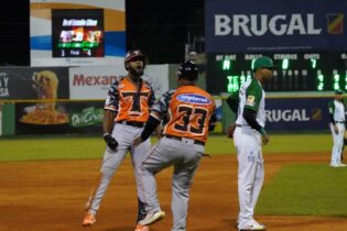 Bryan De la Cruz decide con triple la victoria de los Toros 5-2 sobre las Estrellas
