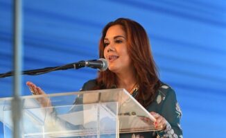 Karina toma riendas del Partido Liberal Reformista, promete seguir legado de su padre