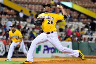 Roenis Elías lanza en grande y las Aguilas vencen 4-1 a los Toros