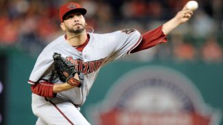 Las Estrellas contratan a lanzador, receptor y jardinero beisbol de RD