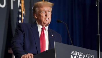 EEUU: Trump contra envío blindados a Ucrania: «Primero tanques, luego armas nucleares»