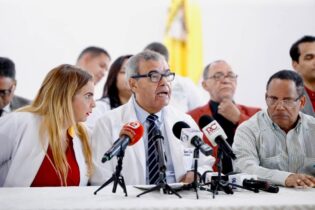 Médicos suspenden durante una semana acciones contra las ARS
