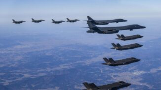 COREA DEL SUR: EEUU envía bombarderos estratégicos de capacidad nuclear