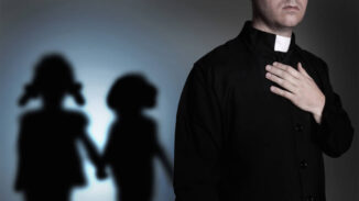 ESPAÑA: Van 445 denuncias por abuso sexual contra Iglesia