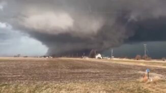 EEUU: Al menos 8 muertos en nueva ola de tornados en el Medio Oeste