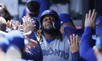 Vladimir Guerrero Jr. pega jonrón por segundo día por los Azulejos