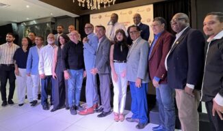 Artistas e intelectuales forman movimiento a favor de Abinader