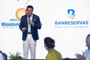 Ministerio de Turismo y Banco de Reservas reconocen al Consejo Directivo de la OMT