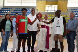 Interior y Policía inicia jornada deportiva con más de 500 atletas