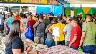 Más de 90 mil personas de distintas clases sociales se abastecen de alimentos en ferias “Inespre Está de Madre”