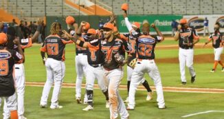 Toros firman a los agentes libres Ademar Rifaela y Olbis Parra