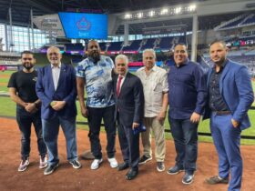 Presentan a Vladimir Guerrero embajador dominicano de la SC