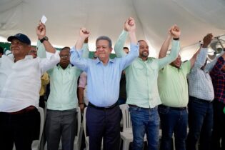 Leonel asegura que en febrero del 2024 sembrarán el país de alcaldes y alcaldesas de FP