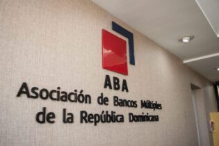 Crédito sector bancario se canaliza forma balanceada hogar-empresas